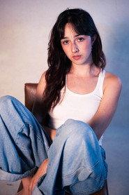 Marta Romal as Carolina in El Tiempo que Vivimos