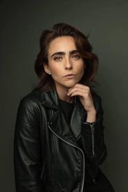 Karla Farfán as Larissa in Quiero tu vida 2023