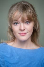 Aine Flanagan as Ella in The Fires 2023