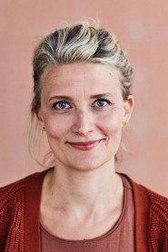 Vera Kiiskinen as Elina Koskela in Under the North Star 2009