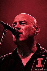 John Tristao as Gesang in Creedance Clearwater Revisited - Keep On Traveling 1998