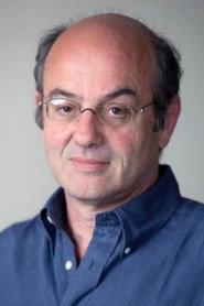 Jacques Akchoti as L'obstétricien in Diane Has the Right Shape 2017