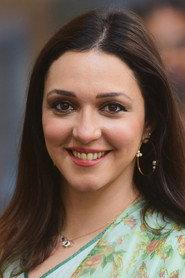 Nauheed Cyrusi as Mehru in Anwar 2007
