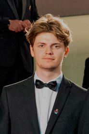 Timothé Laval as Nico in Bonne Prise