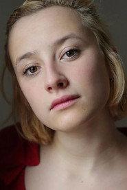 Marie-Anne Guilbert as Faustine in Un Autre Jour 2023