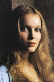 Mia Farrow as Narrator (voice) in Stories to Remember: Beauty and the Beast 1990