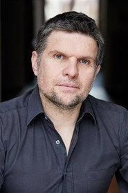 Guillaume Lemarre as Infirmier in Girls on the Run 2018