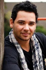 Leandro Negri as Branquinha in Releitura 2011