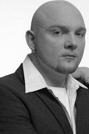 Krzysztof Skarbiński as Fifi in Surfers’ Time 2005