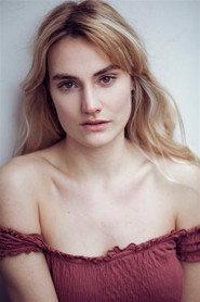 Vanille Lehmann as Anya in Mouton noir 2022
