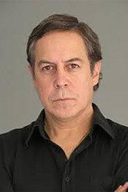 Santiago Bejarano as  in Detective Marañón 2015