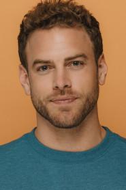 Eric Lutz as Jack West in Banking on Love 2021