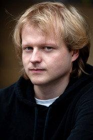 Arvid Swedrup as Tobias in Flaggan 2026