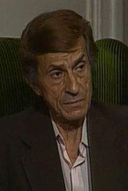 Ghareib Mohy ElDein as in Mawad maa al-qadar 1986
