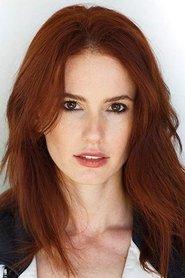 Valeska Miller as Sarah in Room for Rent 2019