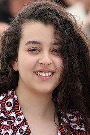 Souad Arsane as Samia, la fille de Ouarda in Christmas Next Door 2021