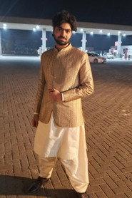 Mashood Bin Zubair as Razzaq in Once Upon A Time In Karachi 