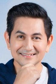Bhanudej Vatanasuchart as King Usaren in Legend of Sudsakorn 2006