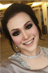 Zizie Izette as Marlia (kecil) in Kekasih Awal Dan Akhir 1993