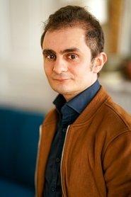 Antoine Besson as Claude Chabrol in Nouvelle Vague 2025