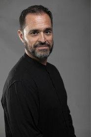 Gregor Acuña-Pohl as Javier in In Family 2013