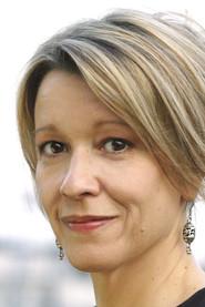 Linda Emond as Edwina Burke in Oldboy 2013