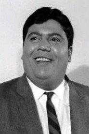 Hussein Al Touni as إسماعيل in Virgo 1970