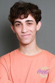 ניר כנען as צ'רלי צ'פלין in Cyrano 2024