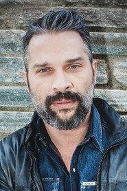 Asimakis Alexiou as Petros Stefanidis in Watch Out! Red Light 2003
