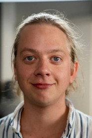 Joel Adolphson as Illvar in Skurkarnas Skurk 2 