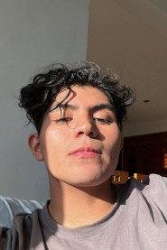 Emilio Díaz Ramírez as Hector in Con Mis Monstruos 2023