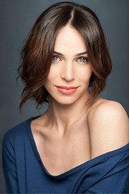 Nerea Garmendia as Vecina in Portal Mortal 2004