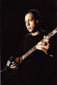 Toir Kuziyev as Self in Peter Gabriel: Growing Up Live 2003