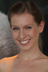 Jennifer Kerner as in Maxiplace 2014