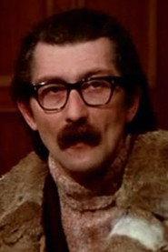 Gino Pagnani as cab driver in Gangbusters 1977