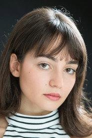 Anthi Kasinou as Eleni in 20 Euros