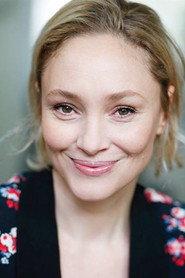 Julie Mouamma as The saleswoman in Hurrry Up 2018