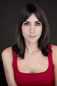 Alicia Fernández as Tina in Descarrilados 2021