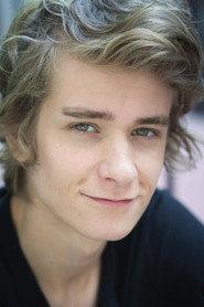Alexandre Tacchino as Thomas Dumont in Comme un jeu d'enfants 2009