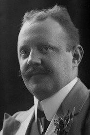 Helge Kihlberg as Theater visitor in Night Music 1918
