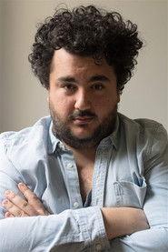 Yoni Dahan as Gwen in The Nobodies 2015