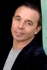 Edouard Pretet as Saturnin Duguet in Frou-Frou les Bains 2003