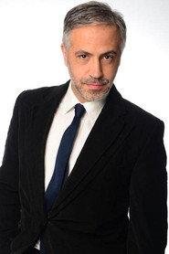 Miguel Sá Nogueira as Pai do André in Imortais 2022