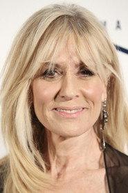 Judith Light as Anne in The Menu 2022