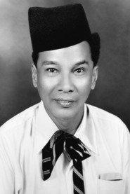 Puteh Lawak as Yusof in Satay 1959