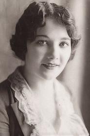 Irene Dalton as Alice George in Bluebeard's 8th Wife 1923