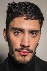 Iván Amozurrutia as Dylan in National Family 2023