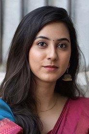 Akshaya Hariharan as Vasudha in Bloody Beggar 2024