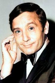 Amador Bendayán as Luis Escobar in Departamento de soltero 1971