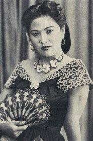 Titien Sumarni as Ida in After the Curfew 1954